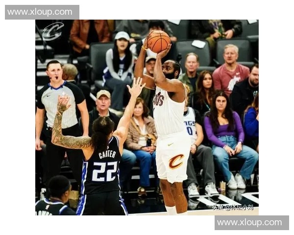 拉锯战！骑士三分18中5仍领先2分：哈登首秀6中1，阿伦17分8板